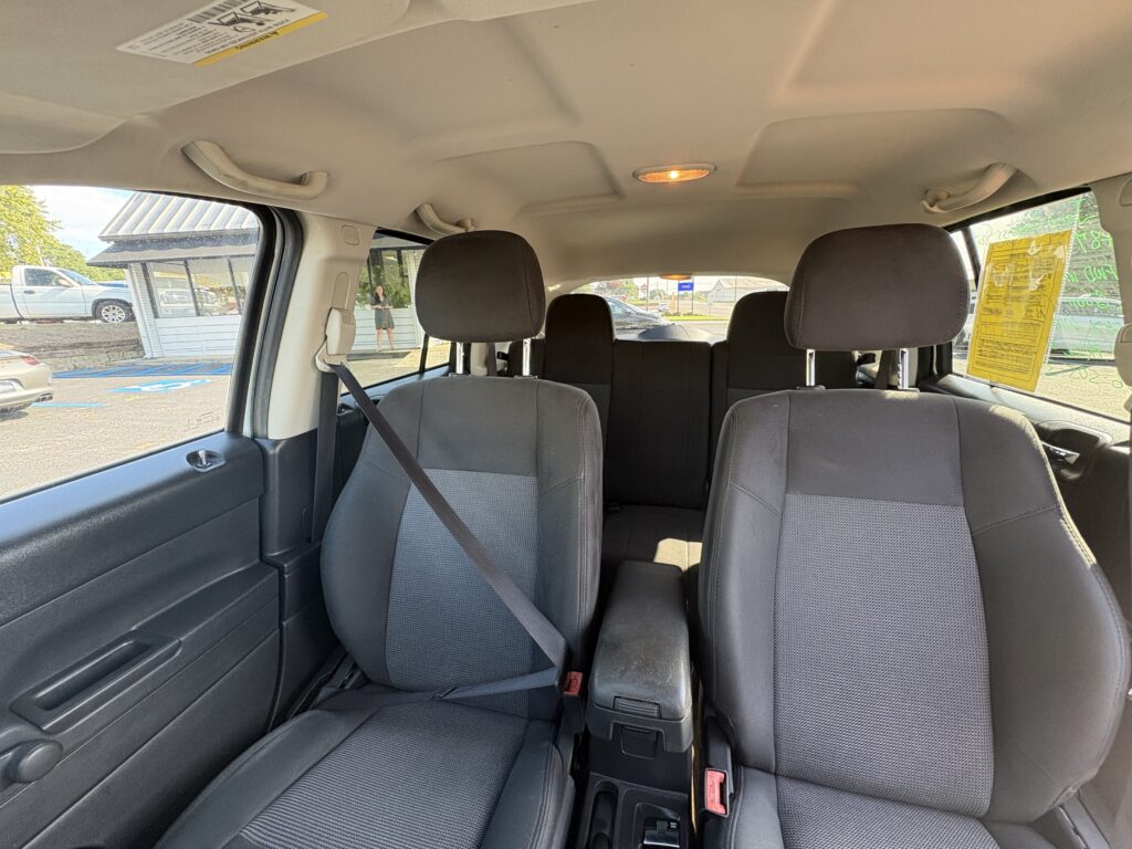 jeep compass white 5